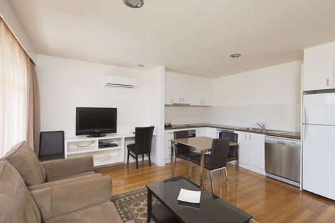 Port Campbell Parkview Motel & Apartments - Tourism Cairns 4