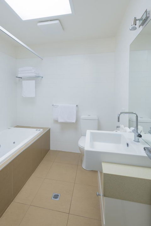 Port Campbell Parkview Motel & Apartments - Tourism Cairns 34