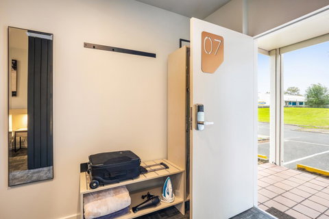 Nightcap At Keysborough Hotel - Tourism Cairns 16