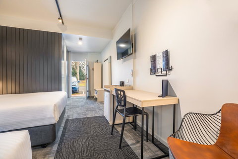 Nightcap At Keysborough Hotel - Tourism Cairns 18