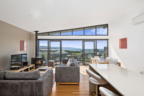 Apollo Bay Cottages - Tourism Cairns 13