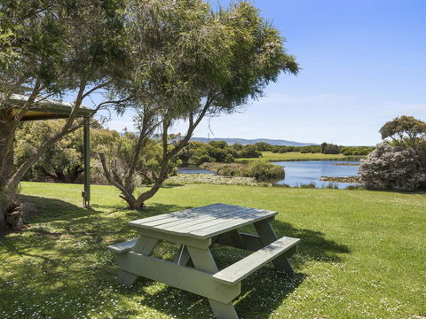 Apollo Bay Cottages - Tourism Cairns 6