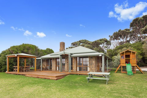 Apollo Bay Cottages - Tourism Cairns 0