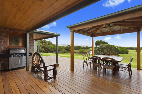 Apollo Bay Cottages - Tourism Cairns 4