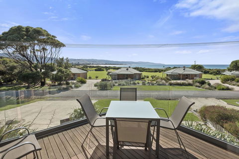 Apollo Bay Cottages - Tourism Cairns 11