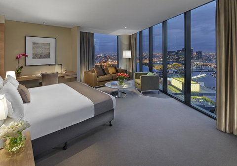 Crown Promenade Melbourne - Tourism Cairns 1