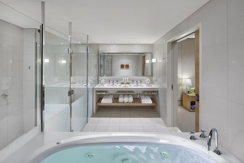 Crown Promenade Melbourne - Tourism Cairns 28