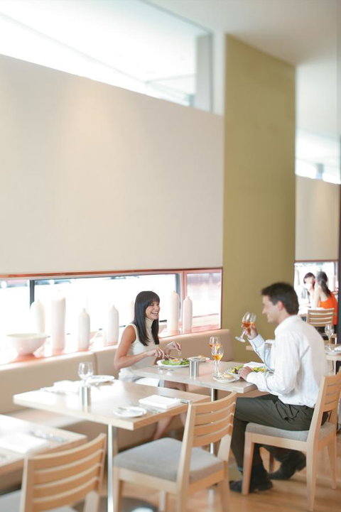 Crown Promenade Melbourne - Tourism Cairns 12