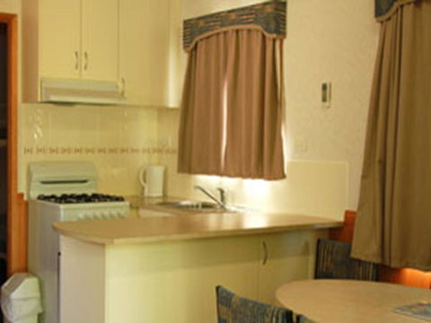 Tasman Holiday Parks - Geelong - Tourism Cairns 17