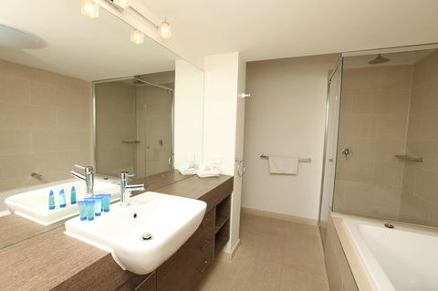 7 Falls Apartments - Tourism Cairns 1