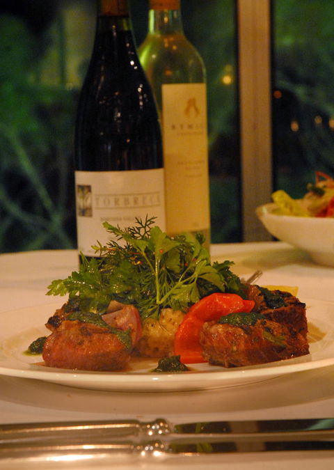 Chris\'s Beacon Point Restaurant & Villas - Tourism Cairns 13