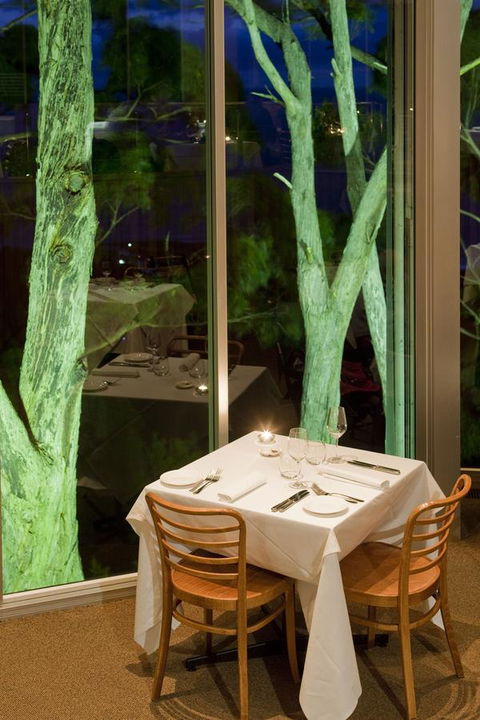 Chris\'s Beacon Point Restaurant & Villas - Tourism Cairns 11