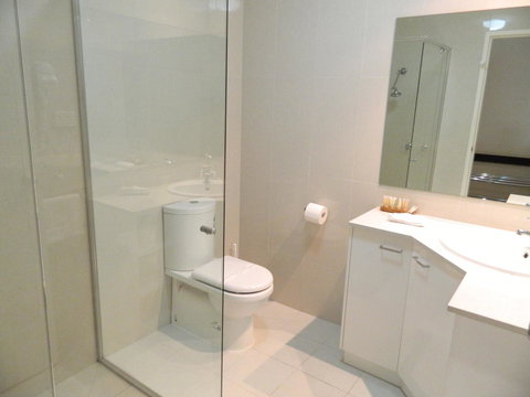 Ciloms Airport Lodge - Tourism Cairns 13