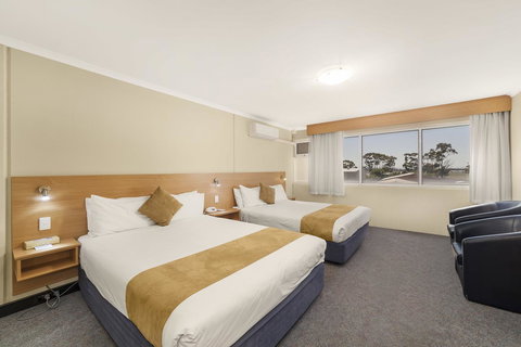 Ciloms Airport Lodge - Tourism Cairns 33