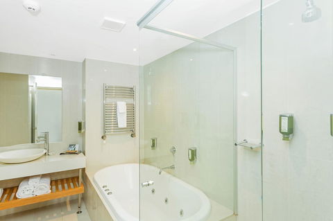 Deep Blue Hotel & Hot Springs - Tourism Cairns 37