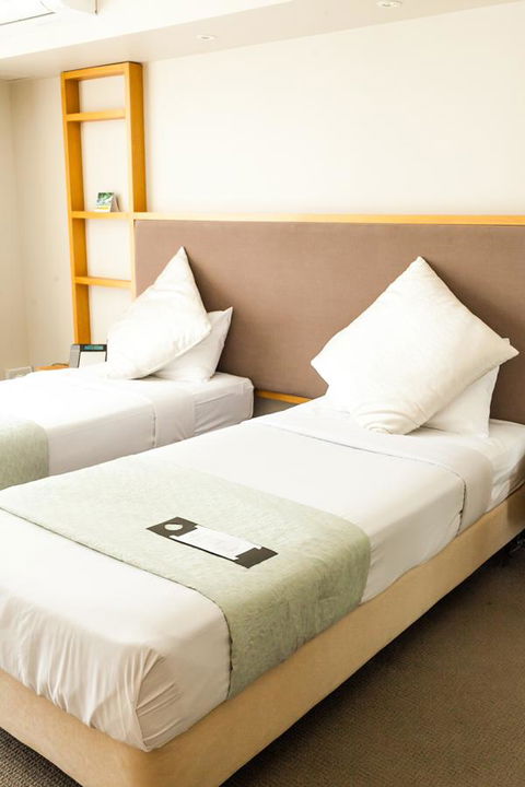 Deep Blue Hotel & Hot Springs - Tourism Cairns 17