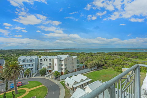 Deep Blue Hotel & Hot Springs - Tourism Cairns 28
