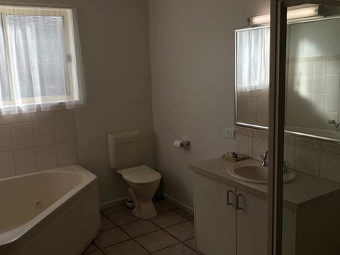 Beachcomber Motel & Apartments - Tourism Cairns 9