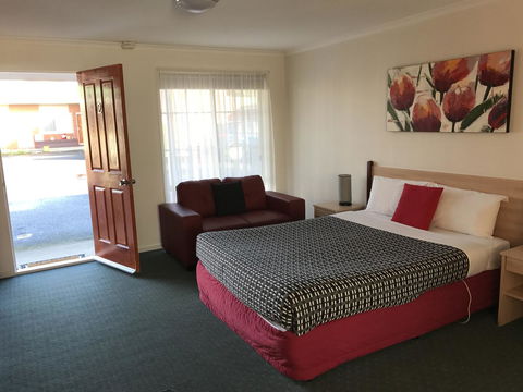Beachcomber Motel & Apartments - Tourism Cairns 1