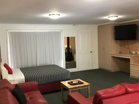 Beachcomber Motel & Apartments - Tourism Cairns 11