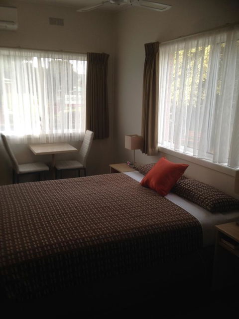 Beachcomber Motel & Apartments - Tourism Cairns 36