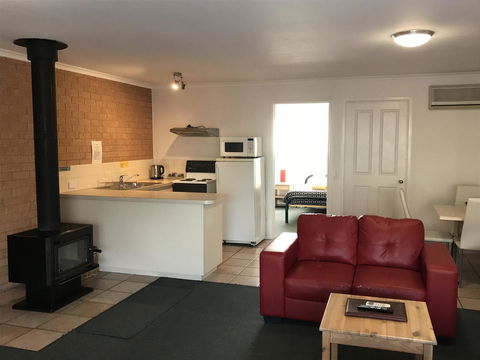 Beachcomber Motel & Apartments - Tourism Cairns 13