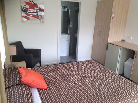 Beachcomber Motel & Apartments - Tourism Cairns 24