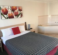 Beachcomber Motel  Apartments - Tourism Cairns