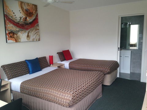 Beachcomber Motel & Apartments - Tourism Cairns 35