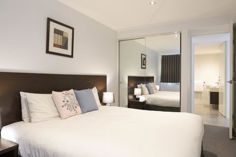 The Dolphin Apartments - Tourism Cairns 17
