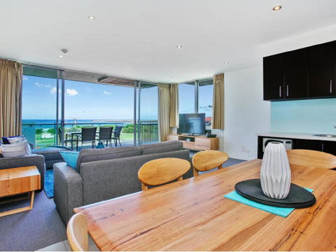 The Dolphin Apartments - Tourism Cairns 15