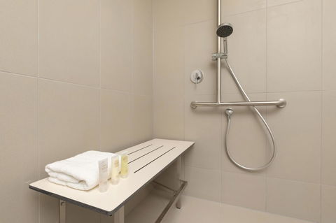 Ibis Melbourne Central - Tourism Cairns 34