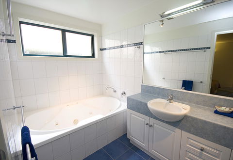 Anchorage Motel & Villas Lorne - Tourism Cairns 12