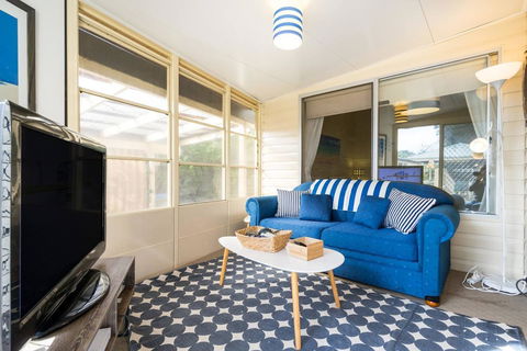 Nautique Beach House - Tourism Cairns 12