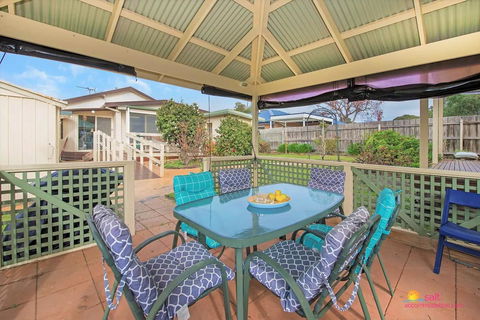 Nautique Beach House - Tourism Cairns 19