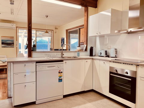 Nautique Beach House - Tourism Cairns 13