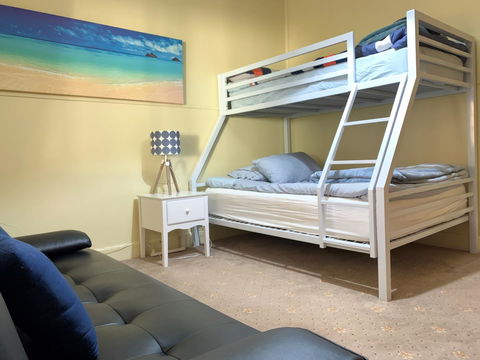 Nautique Beach House - Tourism Cairns 9
