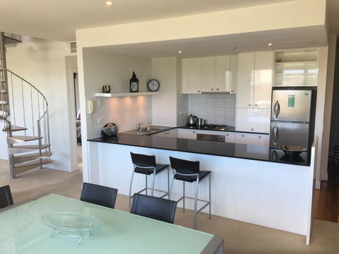 Geelong Waterfront Penthouse Apartment - Tourism Cairns 11