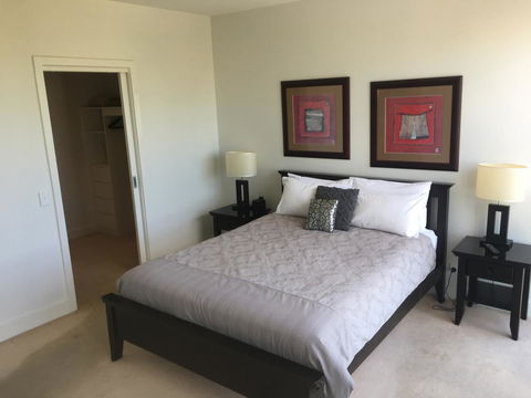 Geelong Waterfront Penthouse Apartment - Tourism Cairns 6
