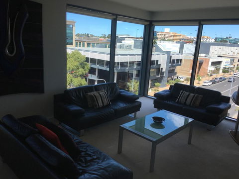 Geelong Waterfront Penthouse Apartment - Tourism Cairns 9