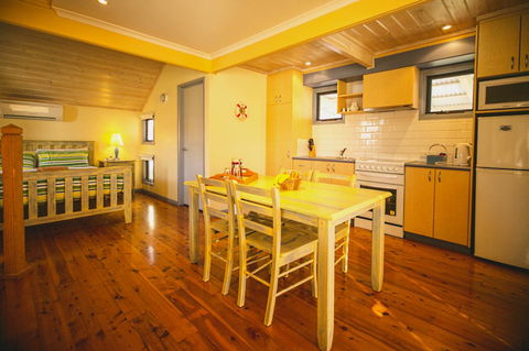 Rayville Boat Houses - Tourism Cairns 28
