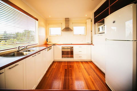 Rayville Boat Houses - Tourism Cairns 5