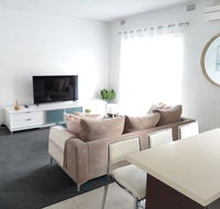 North Melbourne Retreat - Tourism Cairns