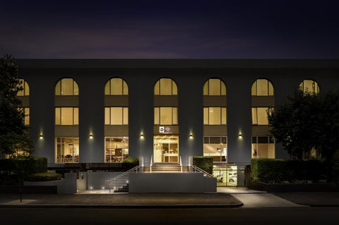 BEST WESTERN PLUS Travel Inn - Tourism Cairns 0