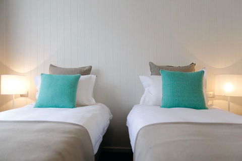 Lakes Edge Apartments - Tourism Cairns 5