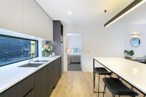 Lakes Edge Apartments - Tourism Cairns 3