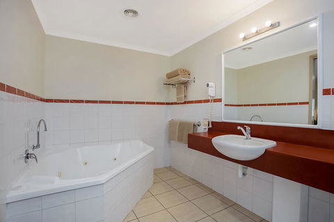 Comfort Inn Warrnambool International - Tourism Cairns 11