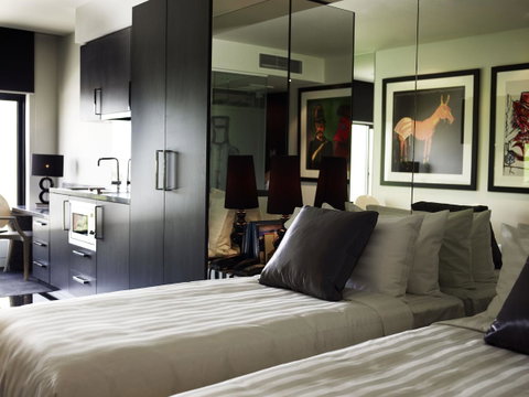 The Cullen Melbourne - Art Series - Tourism Cairns 18