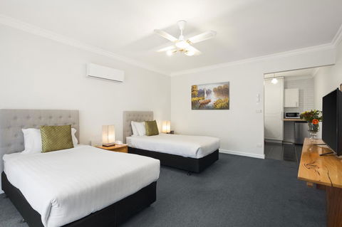 The International Motel Apollo Bay - Tourism Cairns 13