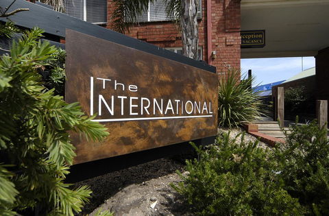 The International Motel Apollo Bay - Tourism Cairns 1